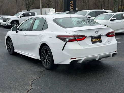 Used 2021 Toyota Camry SE image 7