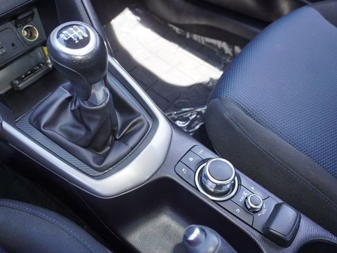 Used 2019 Toyota Yaris L FWD image 16