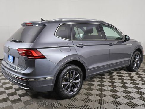 Used 2022 Volkswagen Tiguan SE image 9
