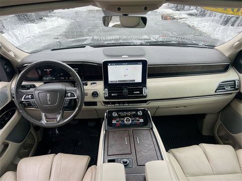 Used 2019 Lincoln Navigator Reserve image 21