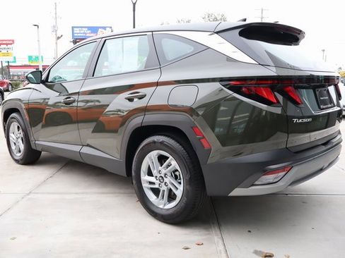 Used 2025 Hyundai Tucson SE image 6