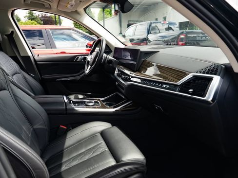 Used 2023 BMW X7 xDrive40i AWD/4WD image 28