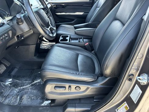 Certified 2024 Honda Odyssey Touring image 18
