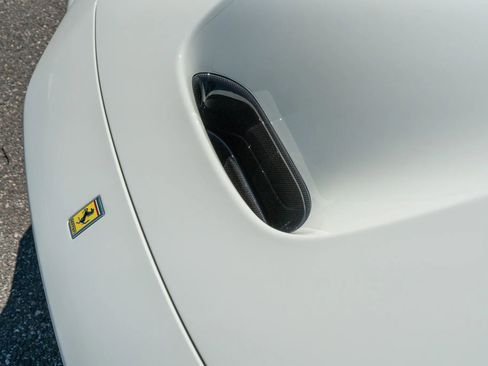 Used 2021 Ferrari F8 Tributo RWD image 7