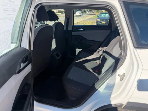 Used 2022 Volkswagen Taos S image 30