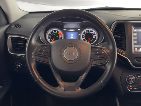 Used 2019 Jeep Cherokee Trailhawk image 20