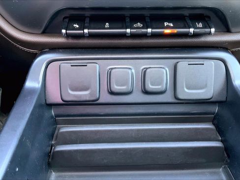 Used 2014 Chevrolet Silverado 1500 LTZ w/ Texas Edition, 1LZ Trim image 34