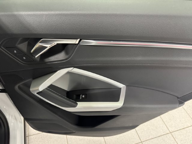 Certified 2023 Audi Q3 2.0T Premium Plus w/ Premium Plus Package AWD/4WD image 32