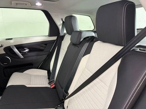 Used 2025 Land Rover Discovery Sport S image 27