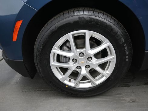 Used 2024 Chevrolet Equinox LS w/ LS Convenience Package FWD image 9