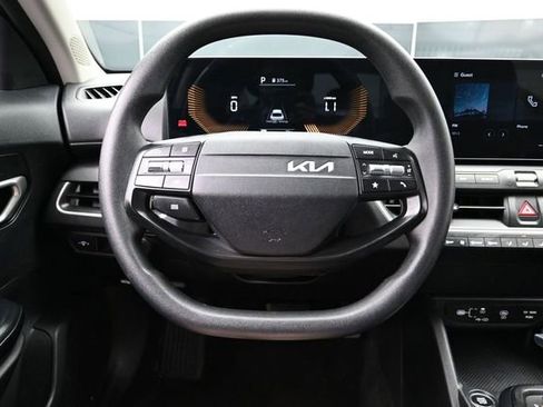 Used 2025 Kia K4 FWD image 24