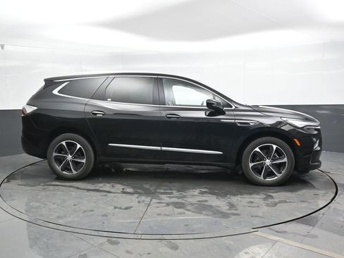 Used 2022 Buick Enclave Essence w/ Experience Buick Package image 4