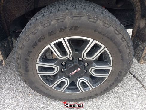 Used 2022 GMC Sierra 2500 AT4 image 11