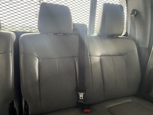 Used 2015 Ford F550 2WD Crew Cab Super Duty image 31