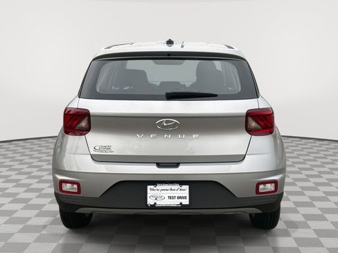 New 2026 Hyundai Venue SE image 6