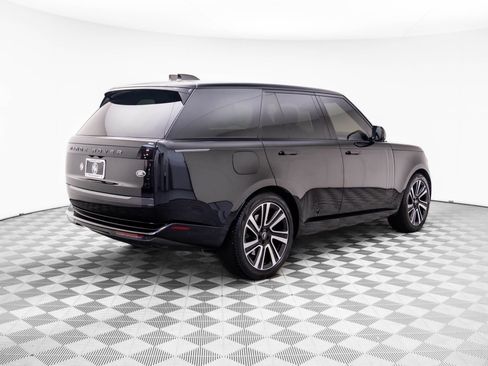 Used 2023 Land Rover Range Rover SE image 5