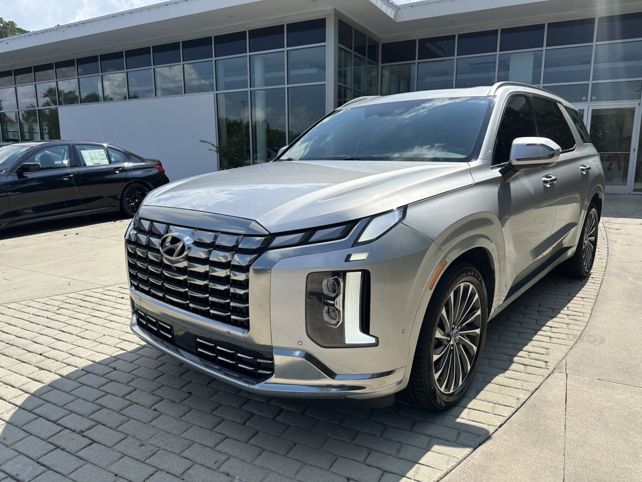 Used 2024 Hyundai Palisade Calligraphy AWD/4WD image 8