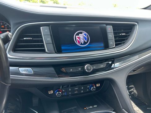 Used 2024 Buick Enclave Premium image 24