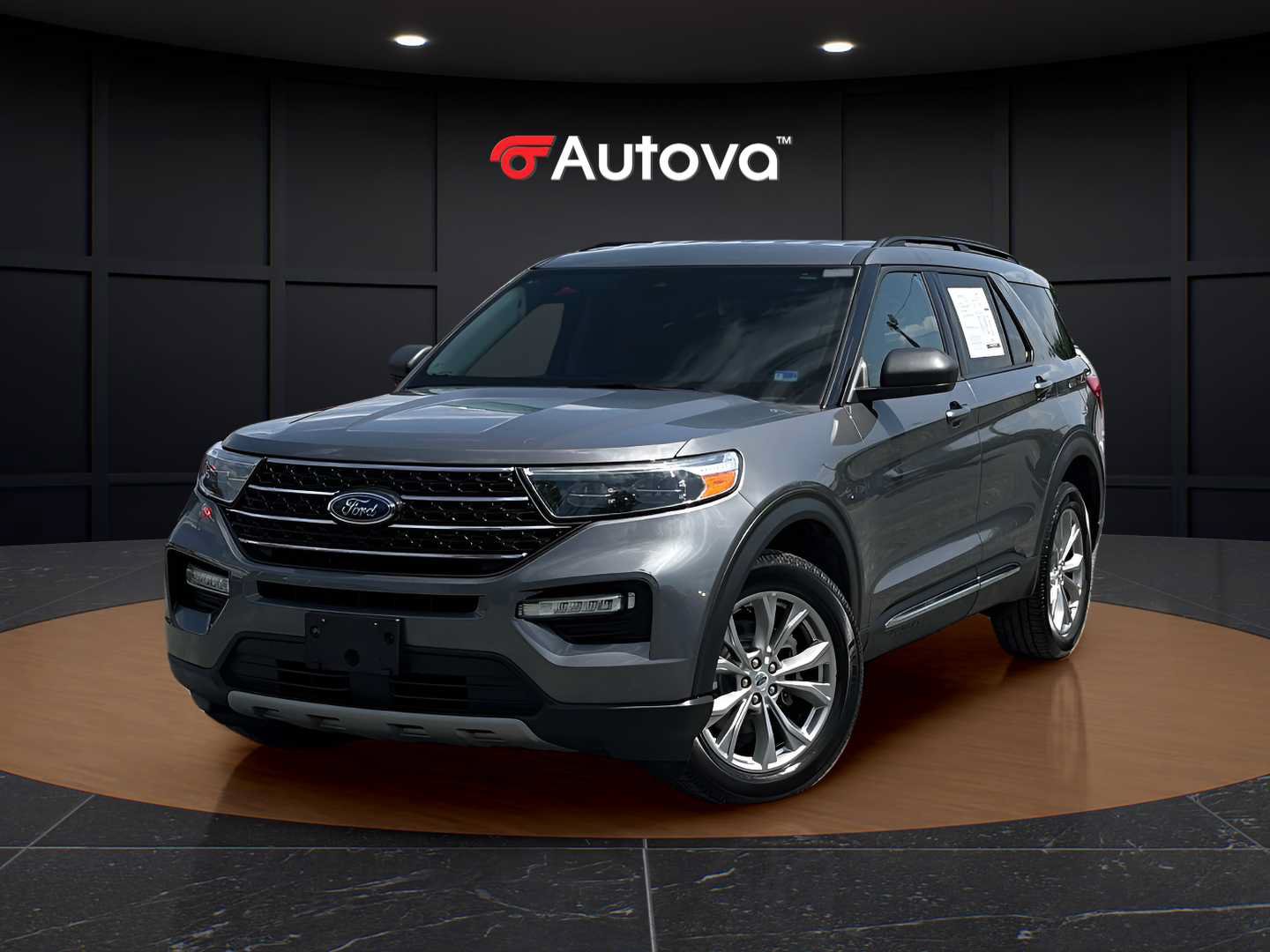 Used 2023 Ford Explorer XLT w/ Equipment Group 202A AWD/4WD image 1