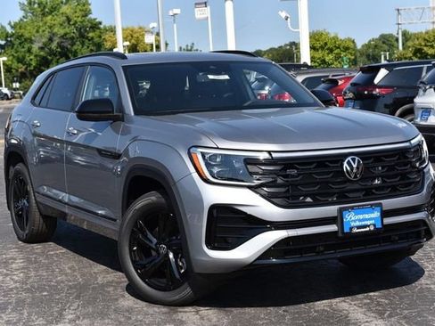New 2026 Volkswagen Atlas Cross Sport SEL R-Line AWD/4WD image 2