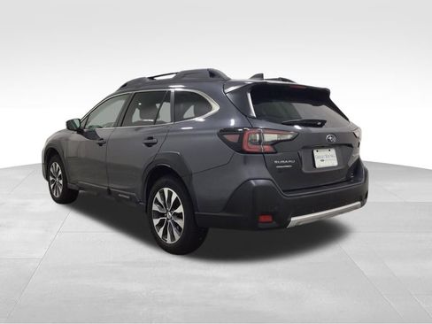Used 2023 Subaru Outback Limited image 3