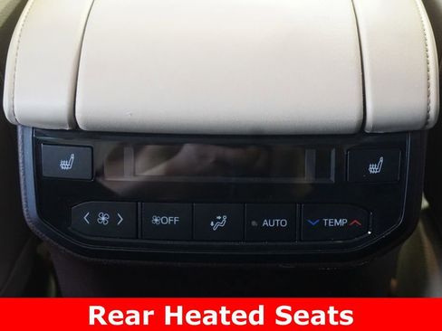 Used 2020 Toyota Highlander Platinum image 9