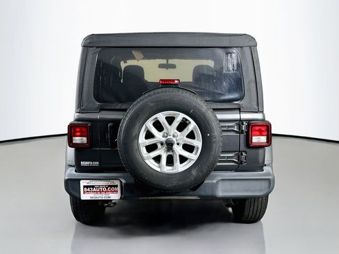 Used 2023 Jeep Wrangler Sport AWD/4WD image 6