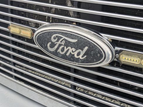 Used 2002 Ford F250 XL image 7