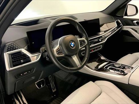 Used 2024 BMW X5 xDrive40i w/ M Sport Package image 21