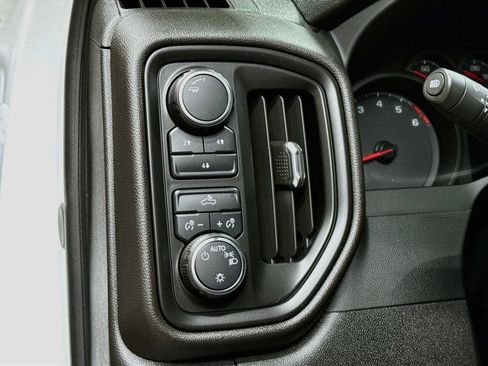 Used 2024 Chevrolet Silverado 2500 Custom AWD/4WD image 12