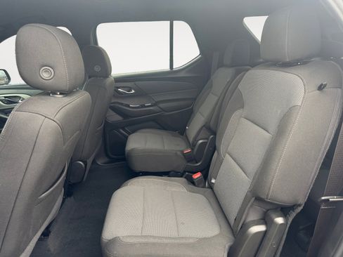 Used 2023 Chevrolet Traverse LT image 13