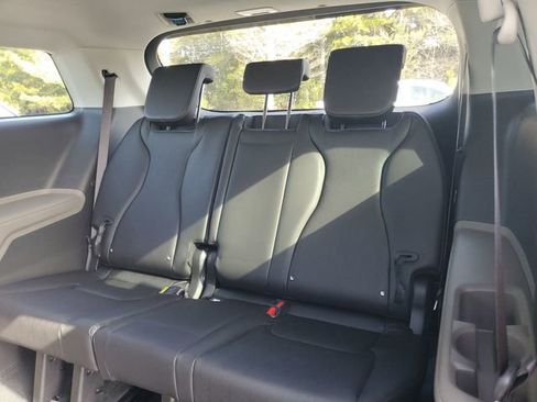 New 2026 Kia Carnival LXS image 10