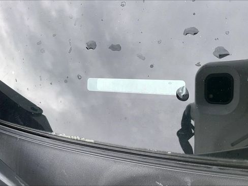 Used 2018 Nissan Rogue Sport SL image 4