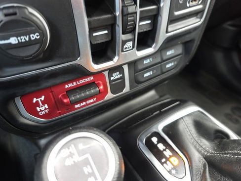 Used 2024 Jeep Gladiator Sport image 29