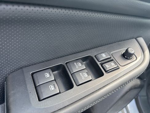 Used 2017 Subaru Legacy 2.5i Limited AWD/4WD image 15