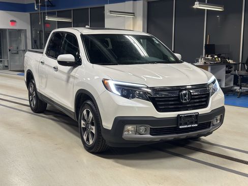 Used 2018 Honda Ridgeline RTL-E image 3