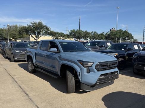 Used 2026 Toyota Tacoma SR5 RWD image 3