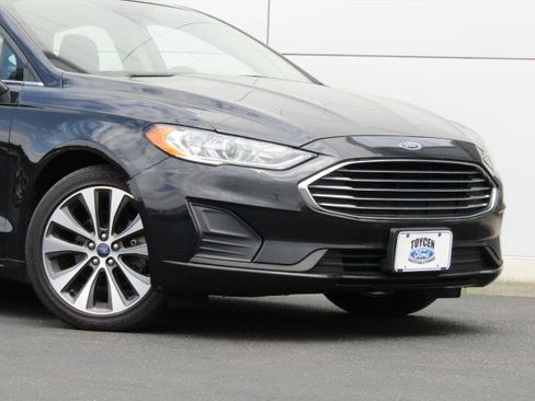 Used 2020 Ford Fusion SE AWD/4WD image 4