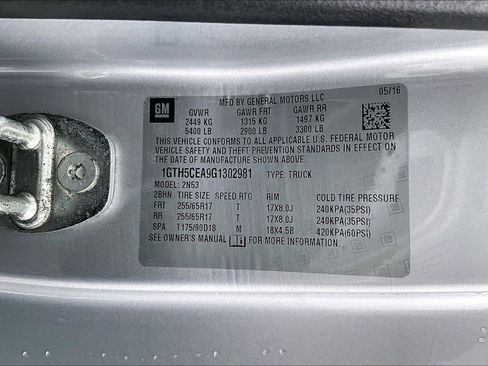 Used 2016 GMC Canyon SLE image 34