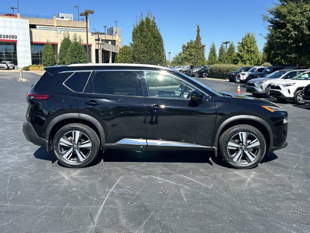 Used 2023 Nissan Rogue SL w/ SL Premium Package AWD/4WD image 3