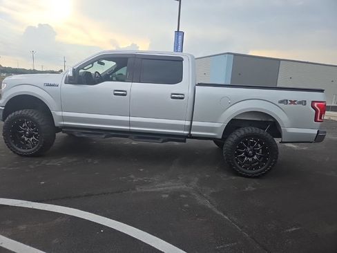 Used 2017 Ford F150 XLT w/ Trailer Tow Package AWD/4WD image 8