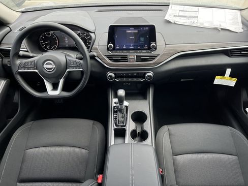 New 2026 Nissan Altima 2.5 SV FWD image 7