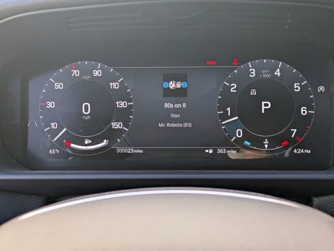 New 2026 Land Rover Discovery Limited Edition image 27