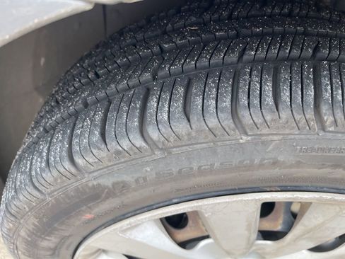 Used 2017 Nissan Sentra SV image 10