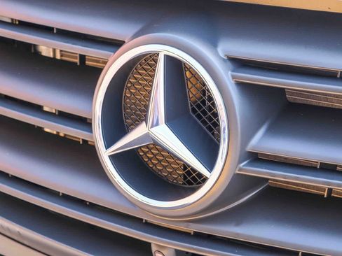 Used 2024 Mercedes-Benz Sprinter 2500 image 13