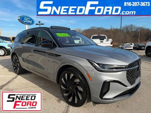 Used 2024 Lincoln Nautilus Black Label w/ Jet Appearance Package (87T) image 1