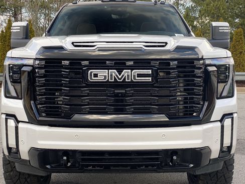 Used 2025 GMC Sierra 3500 Denali Ultimate image 19
