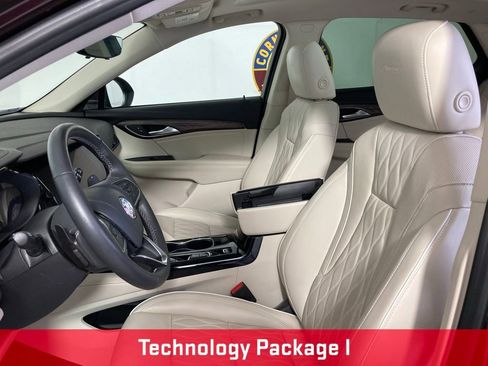 Used 2022 Buick Envision Avenir w/ Technology Package II image 11