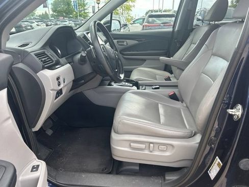Used 2017 Honda Pilot Elite image 5