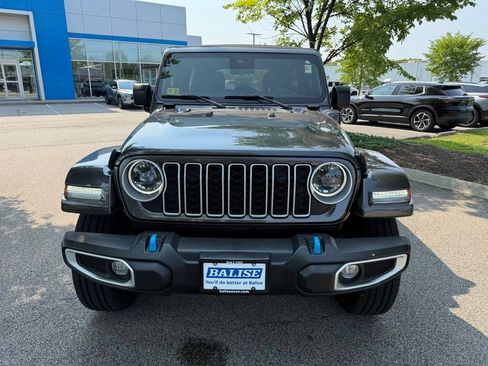 Used 2024 Jeep Wrangler Unlimited Sahara AWD/4WD image 8